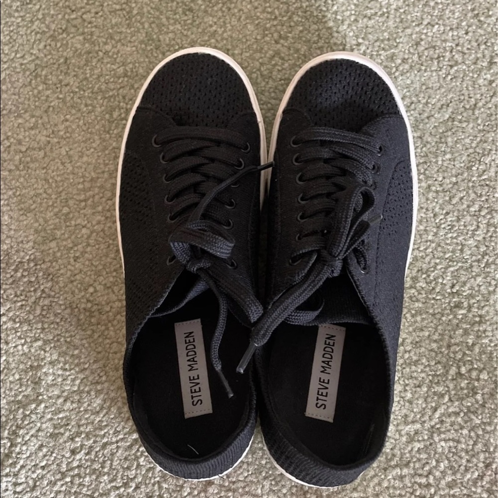 Steve Madden Sneakers